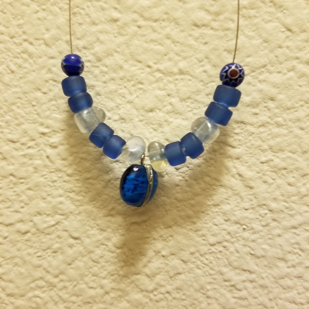 womans necklace